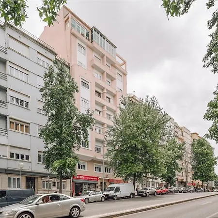 Herbert - 2 Bedrooms And Balcony In Areeiro 리스본