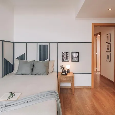 Herbert - 2 Bedrooms And Balcony In Areeiro Apartmán Lisboa