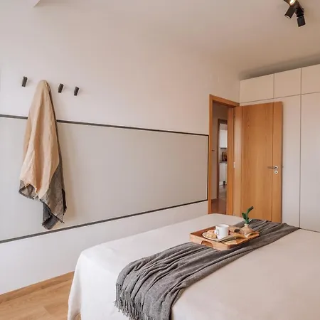 شقة Herbert - 2 Bedrooms And Balcony In Areeiro *